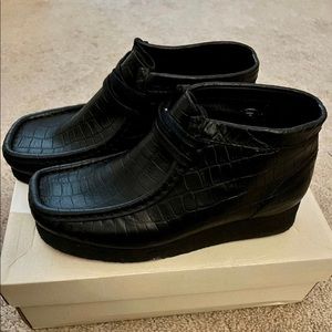 Womens Clarks Padmora Wallabees